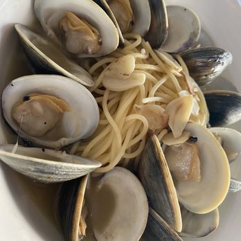 Trattoria Romana South - Spaghetti Alla Vongole Veraci - Italian Near Me - Wakefield, Rhode Island Trattoria Romana South - Spaghetti Alla Vongole Veraci - Italian Near Me - Wakefield, Rhode Island