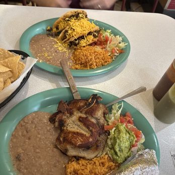Fajita Express Mexican Grill - Asado Crispy Taco Plate & Pork Chop Plate - Mexican Near Me - San Antonio, Texas