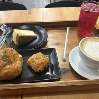 Qamaria Yemeni Coffee - Coffee & Tea Near Me - Aurora, Colorado Qamaria Yemeni Coffee - Coffee & Tea Near Me - Aurora, Colorado