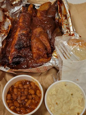 Woody's Bar-B-Que by null