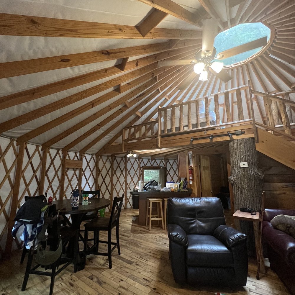 Red River Gorge Cabin Rentals - Living area. - Vacation Rentals Near Me - Campton, Kentucky Red River Gorge Cabin Rentals - Living area. - Vacation Rentals Near Me - Campton, Kentucky