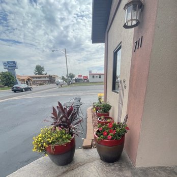 Super 8 by Wyndham Wall - Quieter spot, not on some bustling highway which is nice - Hotels Near Me - Wall, South Dakota