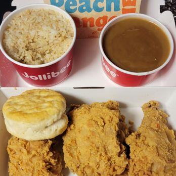 Jollibee - 3pc Chickenjoy with rice, gravy, and a peach mango pie Taken 10.12.24 - Fast Food Near Me - Arlington, Texas Jollibee - 3pc Chickenjoy with rice, gravy, and a peach mango pie Taken 10.12.24 - Fast Food Near Me - Arlington, Texas
