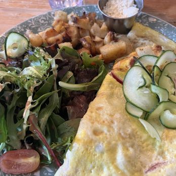 Tommy - Greek omelette - Coffee & Tea Near Me - Montreal, Quebec
