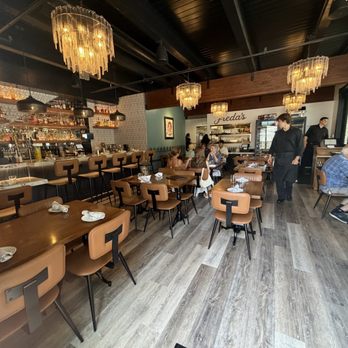 Freda's Fine Food & Drink - View from side entrance - Pizza Near Me - Moorpark, California Freda's Fine Food & Drink - View from side entrance - Pizza Near Me - Moorpark, California