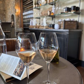 Pangloss Cellars - Wine Tasting Room Near Me - Sonoma, California