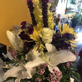 Olde Towne Flowers & Gifts - Flower arrangement - Florists Near Me - Columbus, Ohio Olde Towne Flowers & Gifts - Flower arrangement - Florists Near Me - Columbus, Ohio