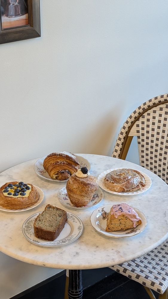 Wheatberry Bakeshop Logo