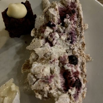 Krog Roba - Yule log with blueberries - Scandinavian Near Me - Helsinki, 18