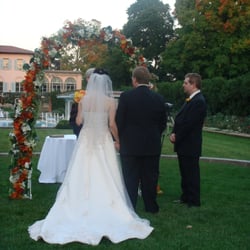 Loyola at Cuneo Mansion and Gardens