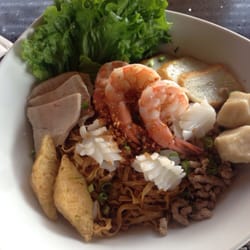 Capital Bowl w/egg noodles soup on the side