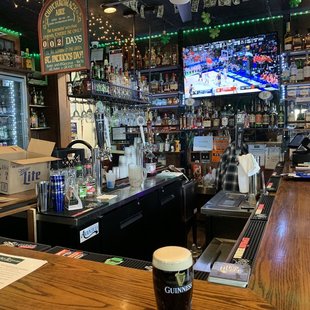Kelly's Side Door Tavern - A nice Pint of Guinness at the bar just before St. Patrick's day. - Irish Pub Near Me - New Castle, Pennsylvania