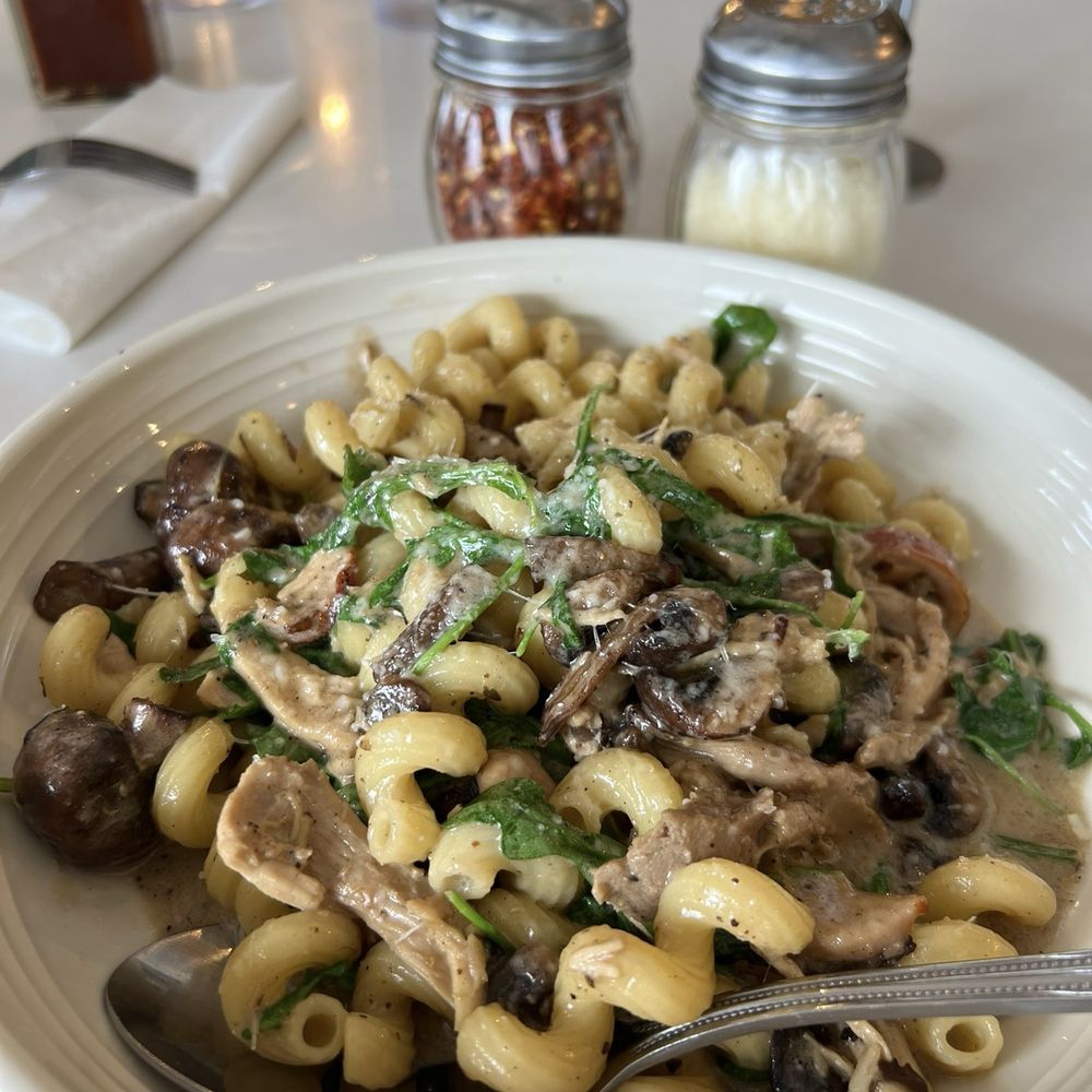 Pitfire Pizza - CHICKEN & MUSHROOM cavatoppi - Pizza Near Me - Carlsbad, California Pitfire Pizza - CHICKEN & MUSHROOM cavatoppi - Pizza Near Me - Carlsbad, California