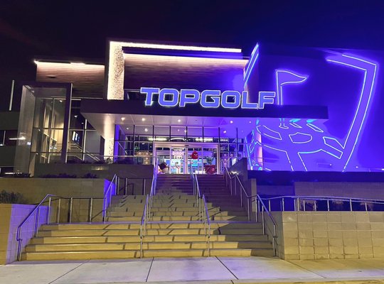 TopGolf by null