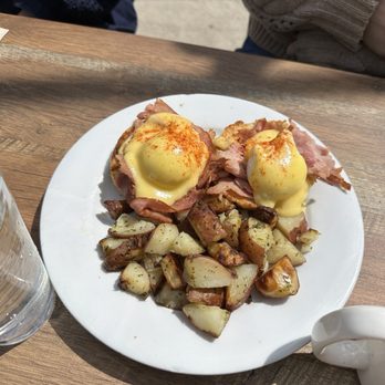 High Hand Cafe - New American Near Me - Loomis, California