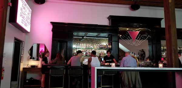 Queer/Bar by null