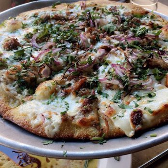 Blue Line Pizza - Tipsy pig thin crust - Pizza Near Me - Burlingame, California