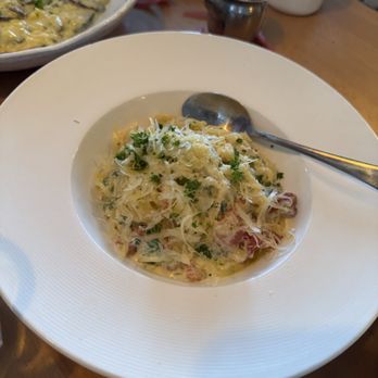 Brava Garden Eatery - Wine Bars Near Me - Pleasanton, California