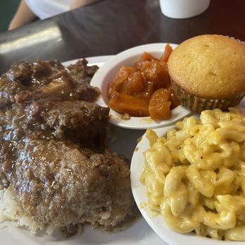 Noonie’s Place - Oxtails and hush puppies - Breakfast & Brunch Near Me - Vallejo, California Noonie’s Place - Oxtails and hush puppies - Breakfast & Brunch Near Me - Vallejo, California