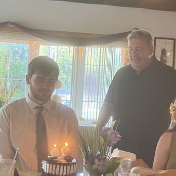 Villa Nuova Ristorante - Best waiter ever - Pizza Near Me - Deptford, New Jersey