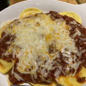 Olive Garden Italian Restaurant - Ravioli with meat sauce - Italian Near Me - Bozeman, Montana Olive Garden Italian Restaurant - Ravioli with meat sauce - Italian Near Me - Bozeman, Montana