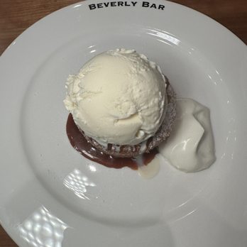 Beverly Bar - Bread pudding - Wine Bars Near Me - Beverly Hills, California Beverly Bar - Bread pudding - Wine Bars Near Me - Beverly Hills, California