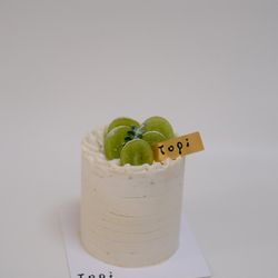 Topi Cakes