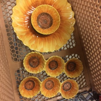 Homegoods - I defiantly know how to throw a great party. Found these for our summer party - Kitchen & Bath Near Me - Pasadena, California Homegoods - I defiantly know how to throw a great party. Found these for our summer party - Kitchen & Bath Near Me - Pasadena, California