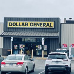 Dollar General - Entrance