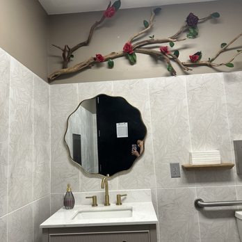 Rosa Madera - Bathroom decor - Mexican Near Me - Sacramento, California