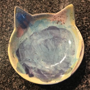 Artsy Me - A cute cat plate my daughter uses for just about everything - Art Schools Near Me - Evans, Georgia