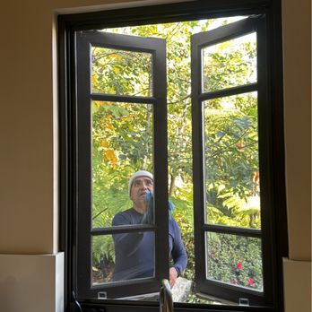 Ygm Window Washer - Window cleaner - Window Washing Near Me Ygm Window Washer - Window cleaner - Window Washing Near Me