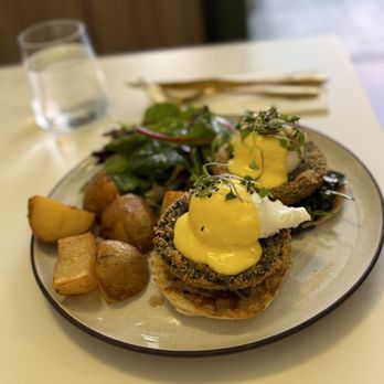 Rise & Set - King Mushroom Benedict...least photogenic but surprisingly best tasting item among all our dishes - Breakfast & Brunch Near Me - San Francisco, California Rise & Set - King Mushroom Benedict...least photogenic but surprisingly best tasting item among all our dishes - Breakfast & Brunch Near Me - San Francisco, California