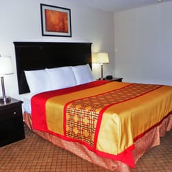 Royalton Inn & Suites