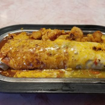 Pantry Restaurant - Breakfast burrito with chorizo and Christmas sauce. - Breakfast & Brunch Near Me - Santa Fe, New Mexico Pantry Restaurant - Breakfast burrito with chorizo and Christmas sauce. - Breakfast & Brunch Near Me - Santa Fe, New Mexico