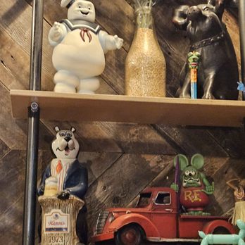 Canteen Brewhouse - Gastropubs Near Me - Albuquerque, New Mexico