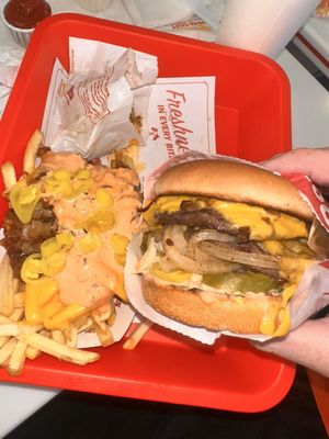 In-N-Out Burger by null