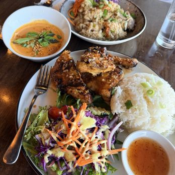 Giti Thai - Thai Near Me - Windsor Hills, California