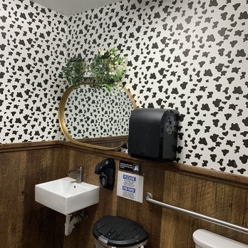 The Yard Milkshake Bar - Restroom (no changing table) - Ice Cream & Frozen Yogurt Near Me - Tampa, Florida The Yard Milkshake Bar - Restroom (no changing table) - Ice Cream & Frozen Yogurt Near Me - Tampa, Florida