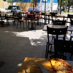 Pikada Pizzas y Empanadas - Outdoor dining.