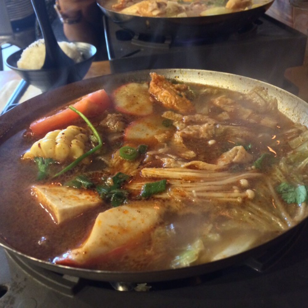 Boiling Point - Beef. Not enough beef, didn't know it was a small so the wok looking thing was almost two inches smaller. Broth was great! - Hot Pot Near Me - Fremont, California Boiling Point - Beef. Not enough beef, didn't know it was a small so the wok looking thing was almost two inches smaller. Broth was great! - Hot Pot Near Me - Fremont, California