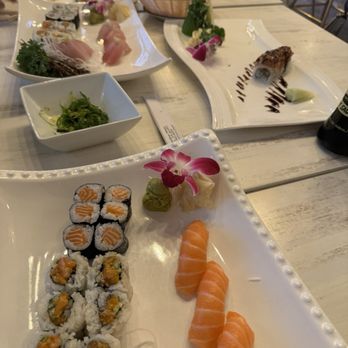 Yaki Sushi - S15. Salmon Love Combo - Sushi Bars Near Me - Chantilly, Virginia Yaki Sushi - S15. Salmon Love Combo - Sushi Bars Near Me - Chantilly, Virginia