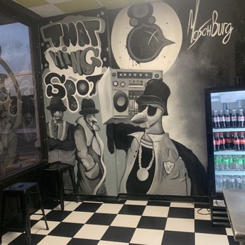 That Wing Spot - Inside waiting area - Chicken Wings Near Me - Orlando, Florida That Wing Spot - Inside waiting area - Chicken Wings Near Me - Orlando, Florida