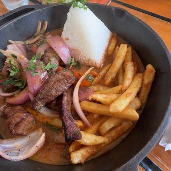 El Mono - Lomo Saltado - Peruvian Near Me - Berkeley, California