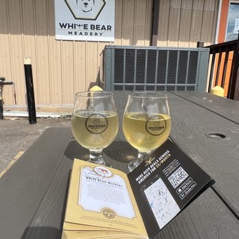 White Bear Meadery - Meaderies Near Me - Maplewood, Minnesota