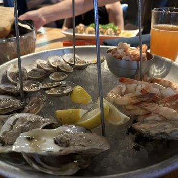 Poseidon - Seafood tower (bottom) - Seafood Near Me - Hilton Head Island, South Carolina Poseidon - Seafood tower (bottom) - Seafood Near Me - Hilton Head Island, South Carolina
