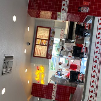 In-N-Out Burger - Examining the amazing but simple menu! - Fast Food Near Me - Tracy, California