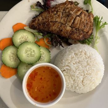 Le's Place - Lemongrass Chicken - Sushi Bars Near Me - Ocean Springs, Mississippi Le's Place - Lemongrass Chicken - Sushi Bars Near Me - Ocean Springs, Mississippi