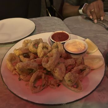 Gatsby's Landing Times Square - Calamari was great texture but seasoning could have been better - New American Near Me - New York, New York