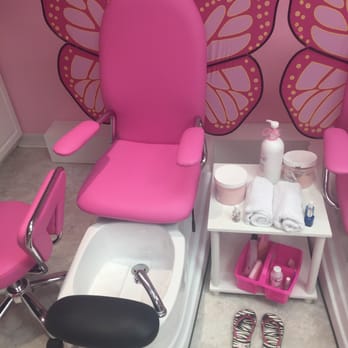 Little Divas Day Spa - Spa Chair - Day Spas Near Me - Haymarket, Virginia Little Divas Day Spa - Spa Chair - Day Spas Near Me - Haymarket, Virginia